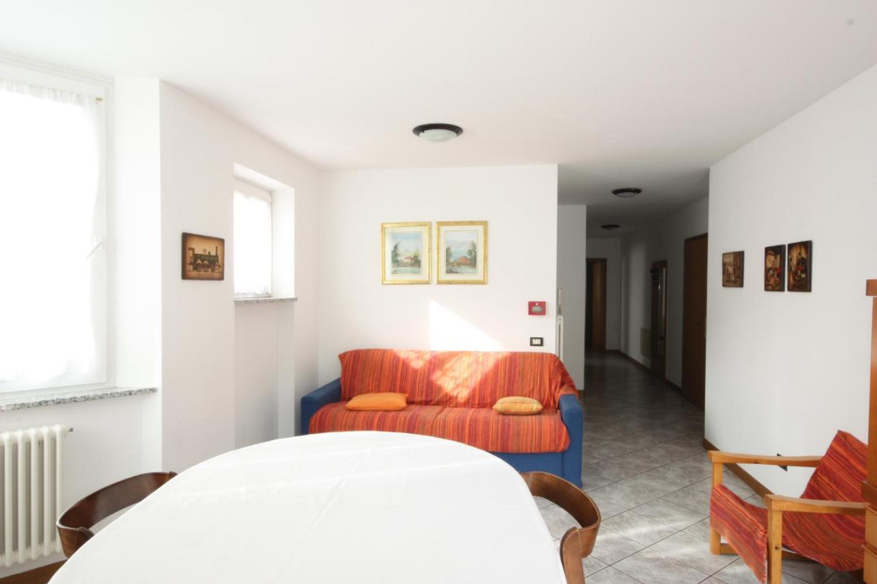 Monroc Apartments Commezzadura Bagian luar foto