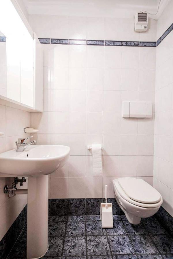 Monroc Apartments Commezzadura Bagian luar foto