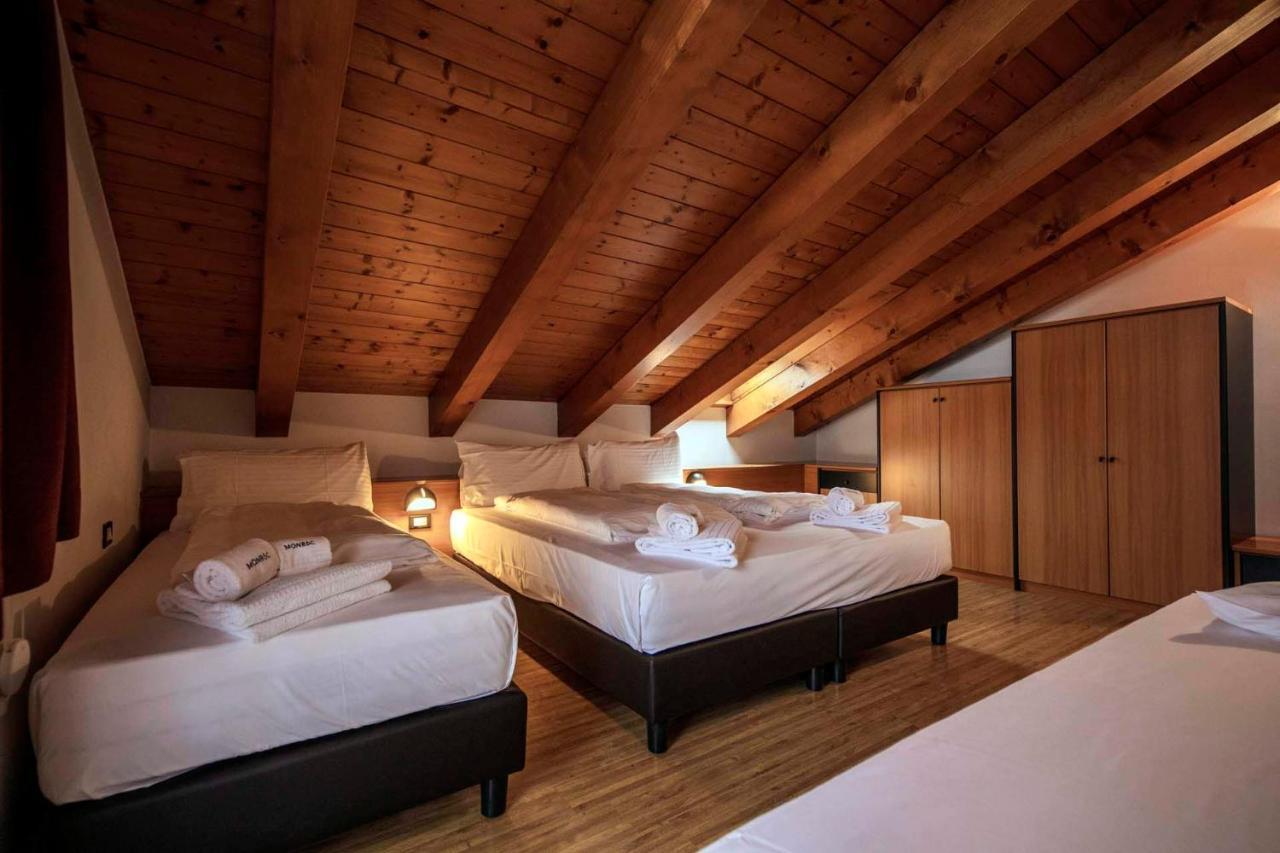 Monroc Apartments Commezzadura Bagian luar foto